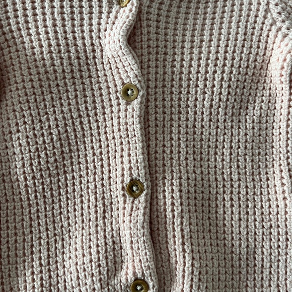 Carter’s sweater and Nicole Miller leggings - Picture 5 of 9